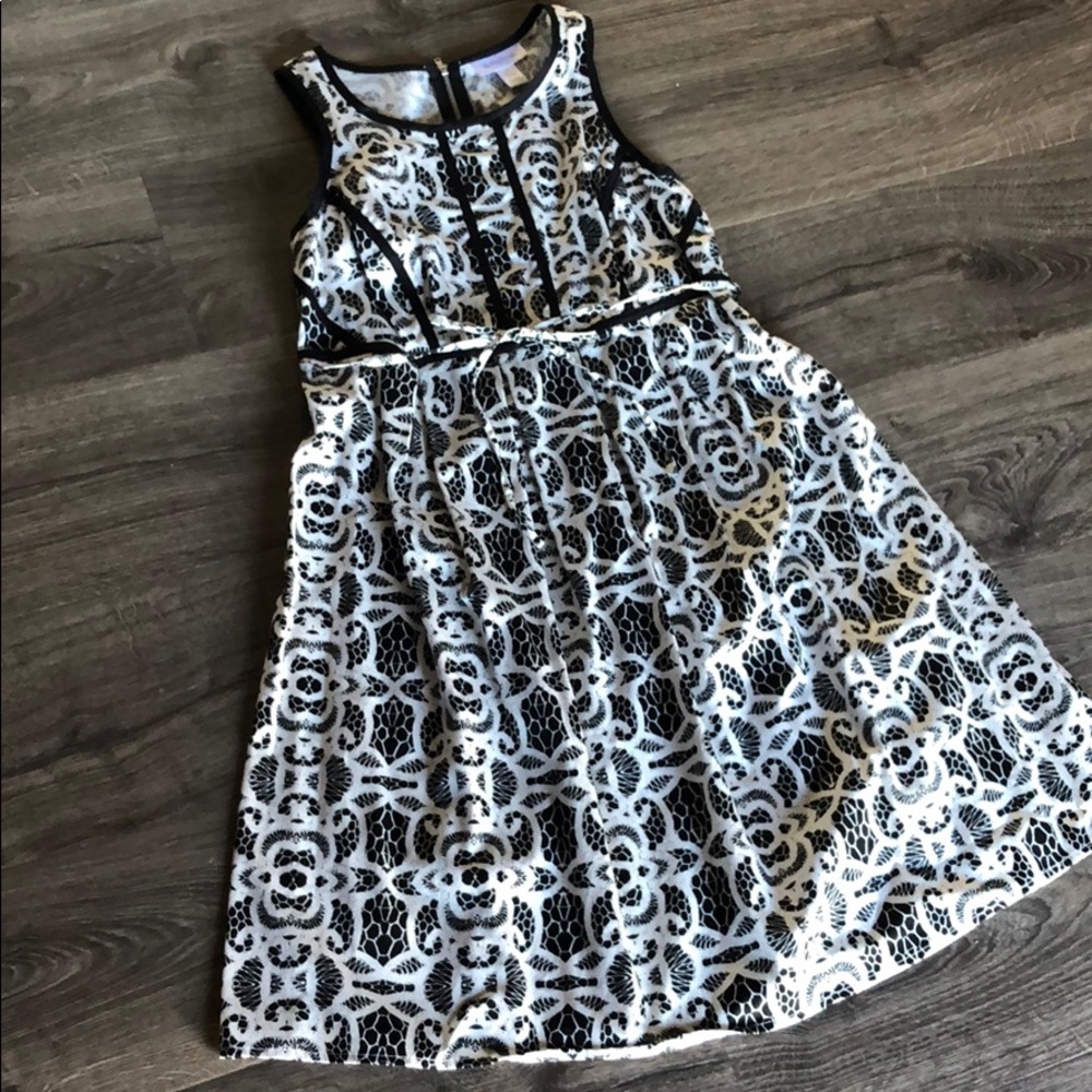 🎉Host Pick! 🎉 Black & White Maternity Dress